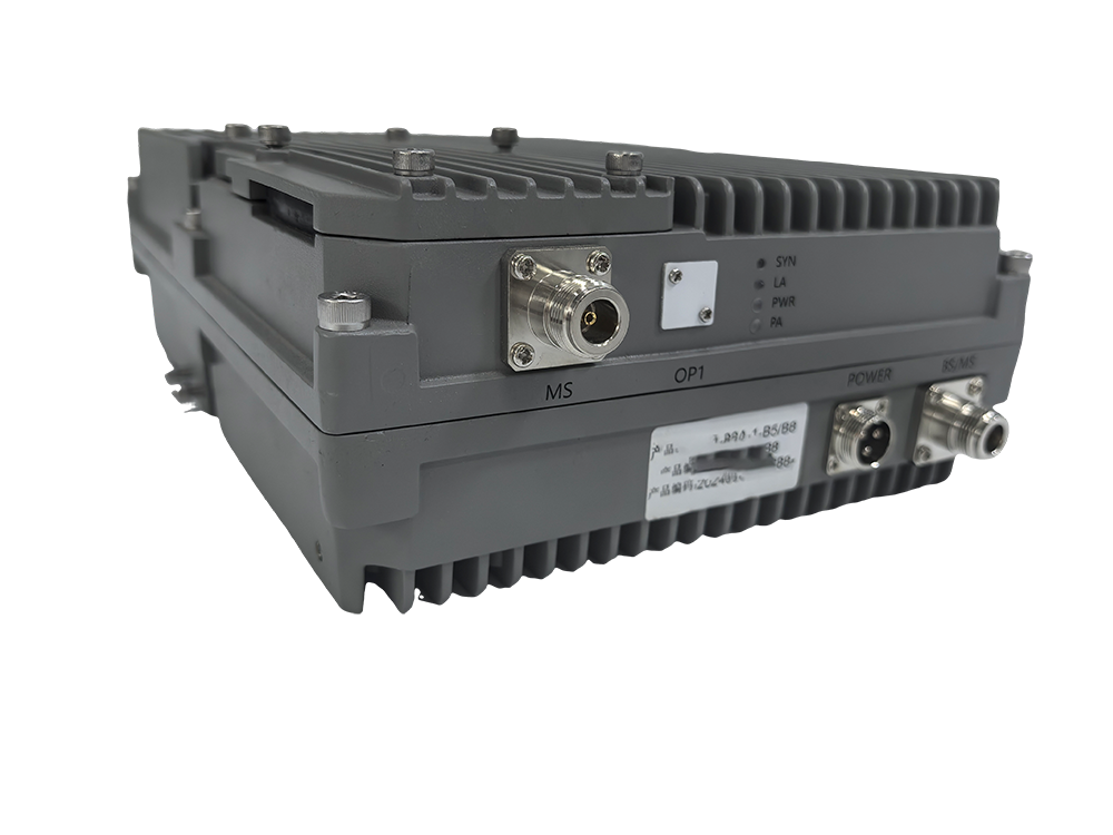  格尔木三频手机信号接收器2000㎡